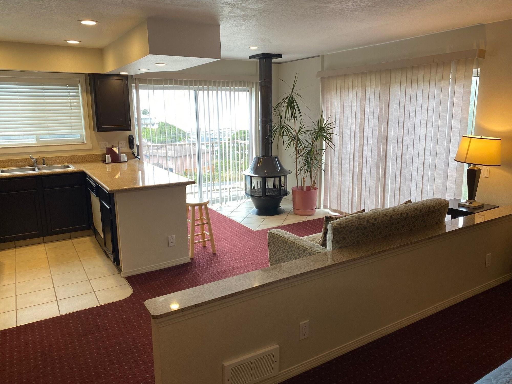 Days Inn By Wyndham Newport Or Exterior foto