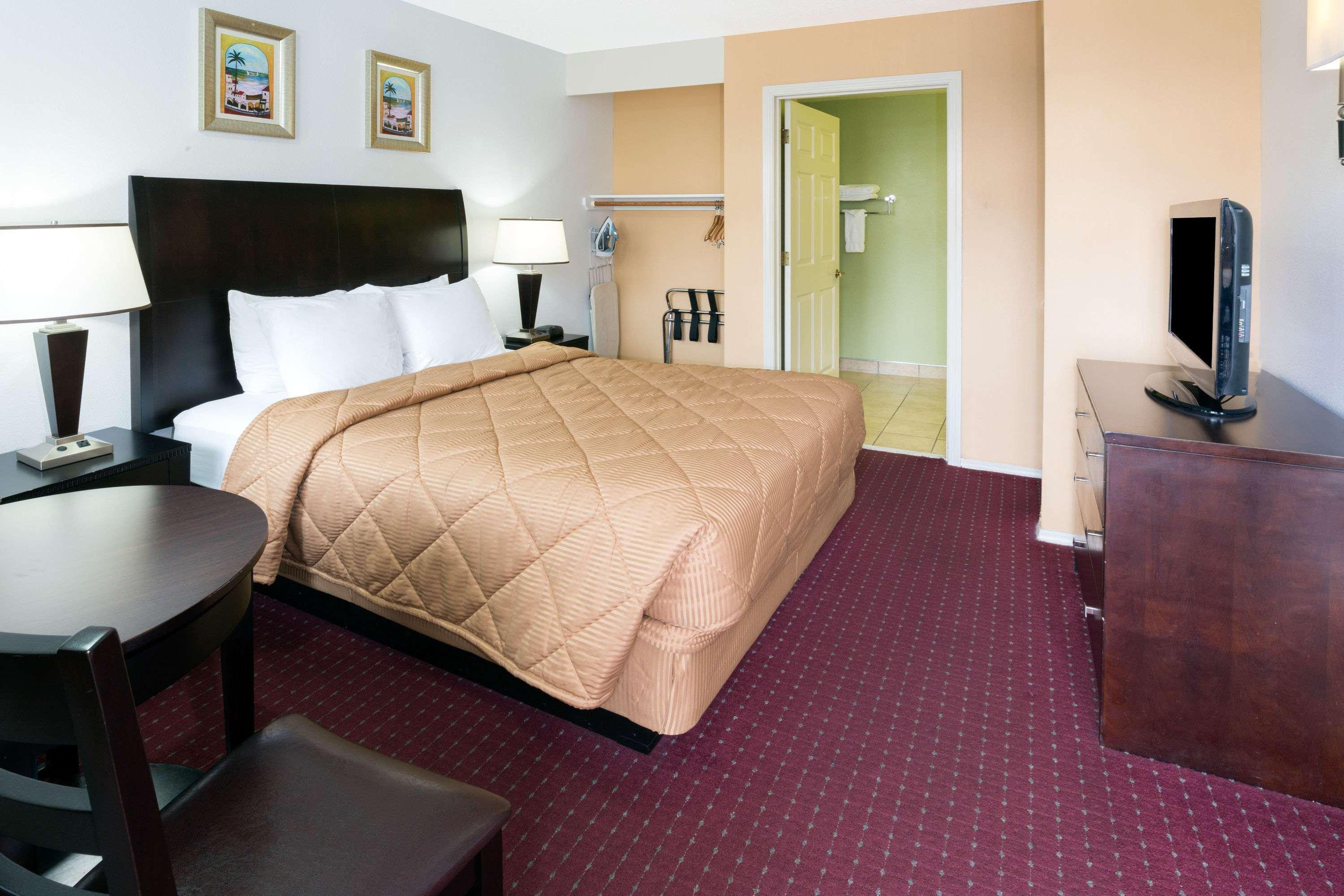 Days Inn By Wyndham Newport Or Exterior foto